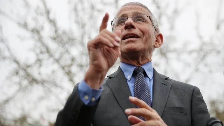 La vérité cachée sur Dr. Fauci : un expert engagé