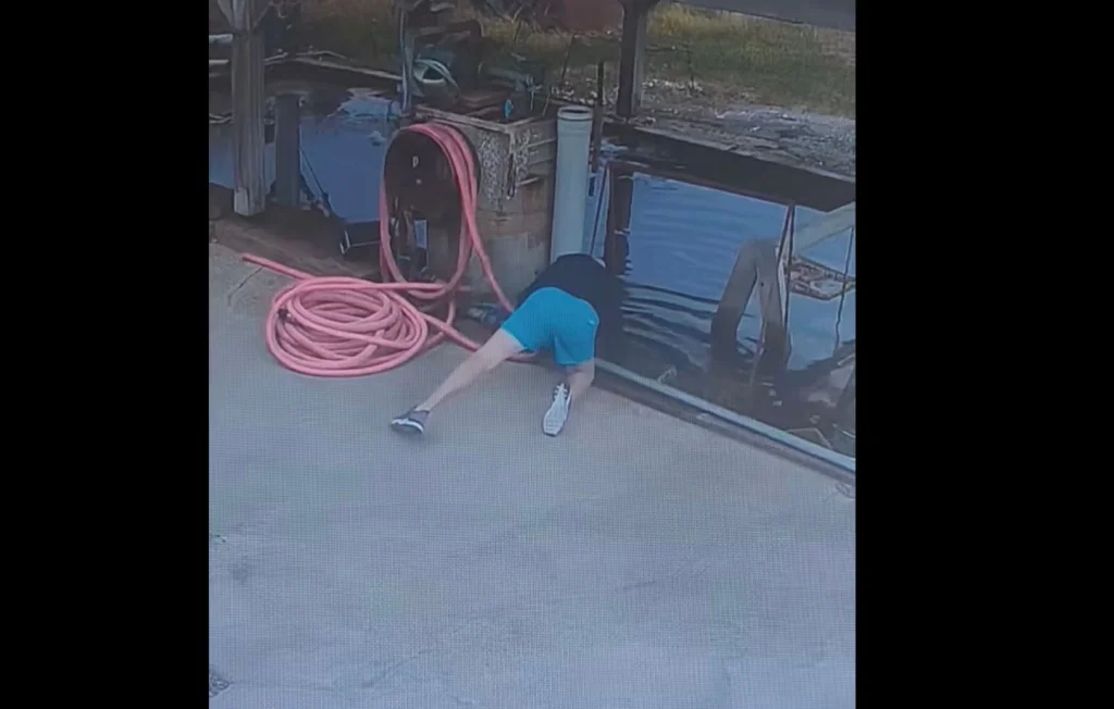 Le Papi Voleur de Palourdes Fait Le Buzz en Loire-Atlantique