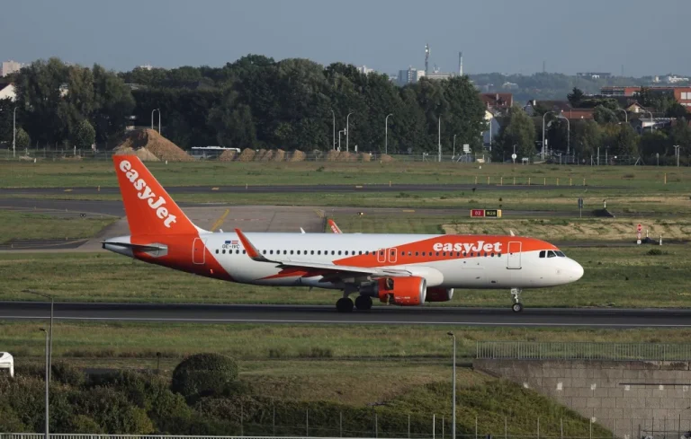Lyon : Incident menaçant sur un vol EasyJet vers Porto