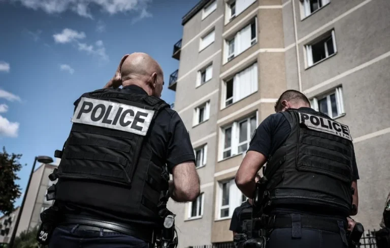 Meurtres dans la Seine : Un suspect mis en examen à Créteil