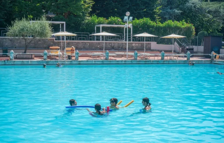 Morbihan : Une fillette réanimée après un incident à la piscine