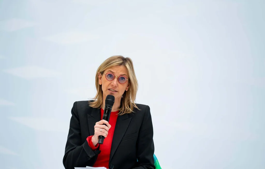 Pollution plastique : Agnès Pannier-Runacher dénonce les blocages