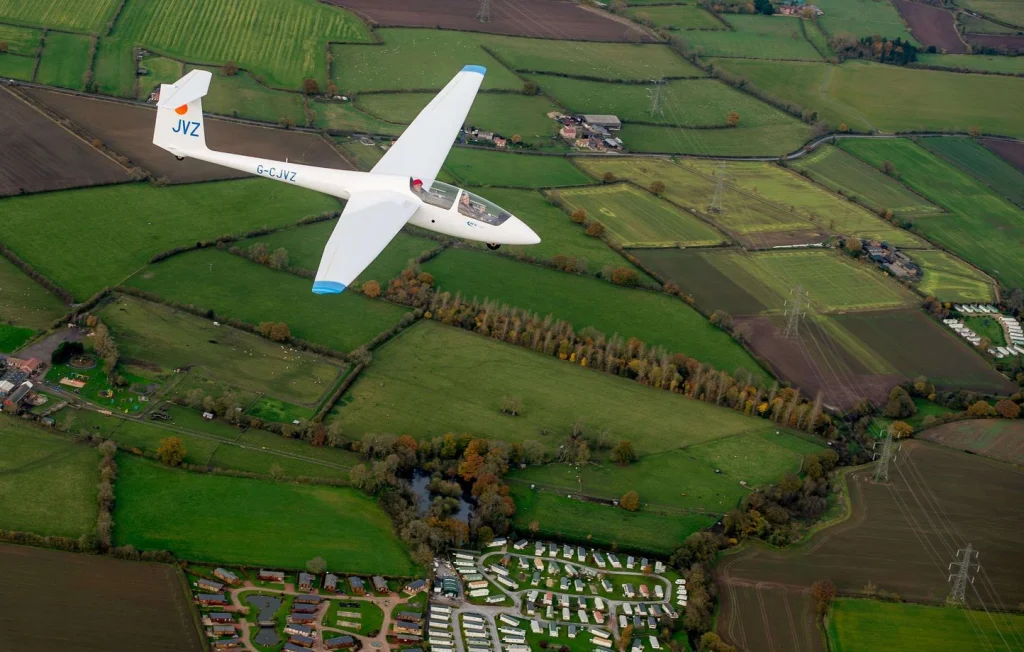 Quatre morts dans des crashs de planeurs en France