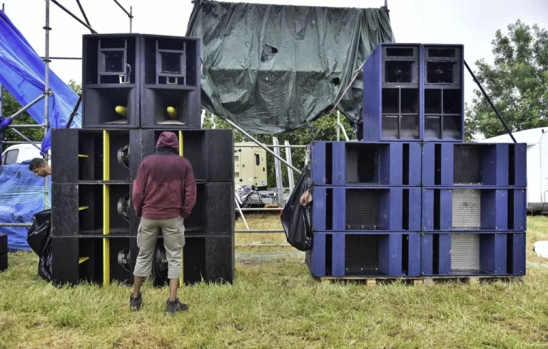 Rave-party illégale en Isère : 1.000 participants, un gendarme blessé
