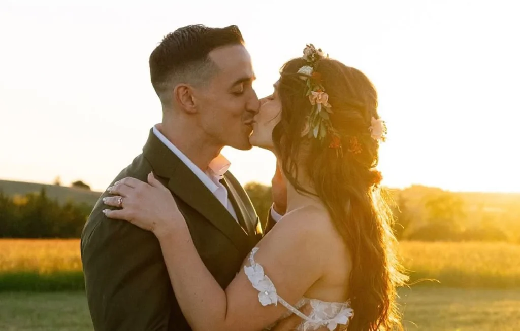 Tibo InShape répond aux rumeurs sur le financement de son mariage