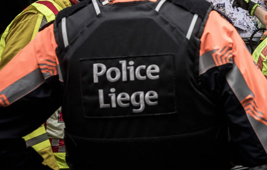 Tragédie en Belgique : Une mère se jette d'un viaduc avec son enfant