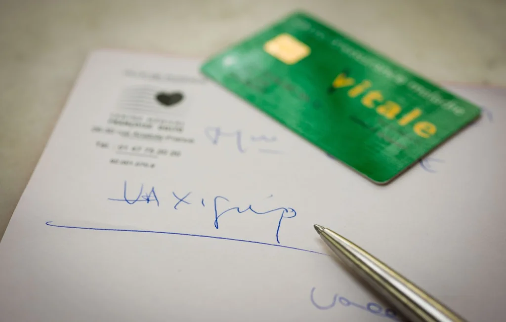 Un an de prison pour un faussaire utilisant l'IA à Caen