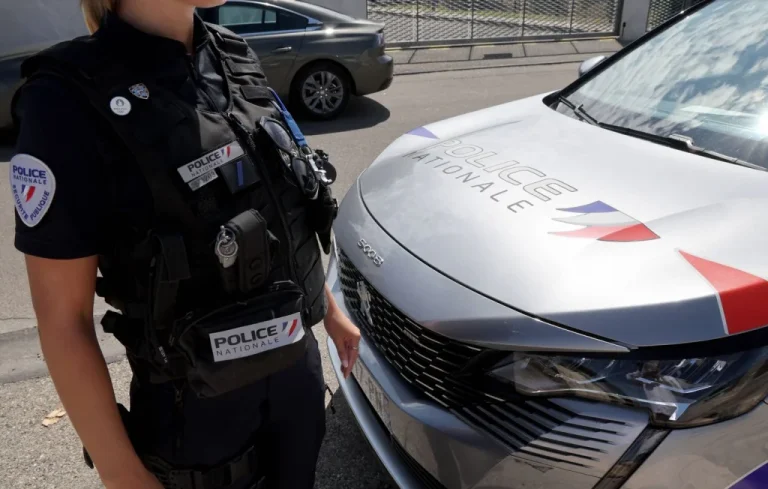 Un conducteur sous stupéfiants s&rsquo;en prend à des policiers à Rezé