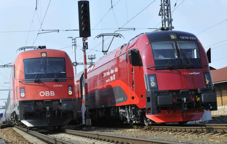 Un homme survit en s&rsquo;accrochant à un train rapide en Autriche