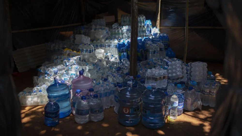 Stockage d'eau en bouteille