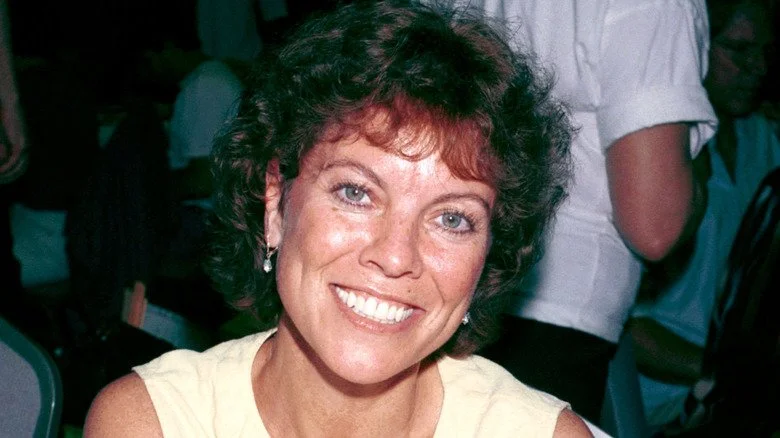 Erin Moran souriante, tête légèrement penchée