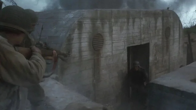 Soldat allemand sortant d’un bunker sous le feu, Saving Private Ryan