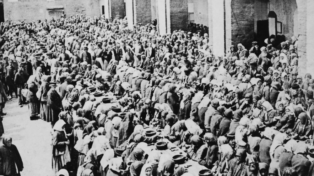 Le festin populaire lors du couronnement de Nicolas II