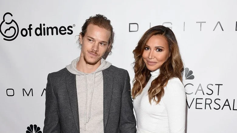 Ryan Dorsey et Naya Rivera posant ensemble pour une photo