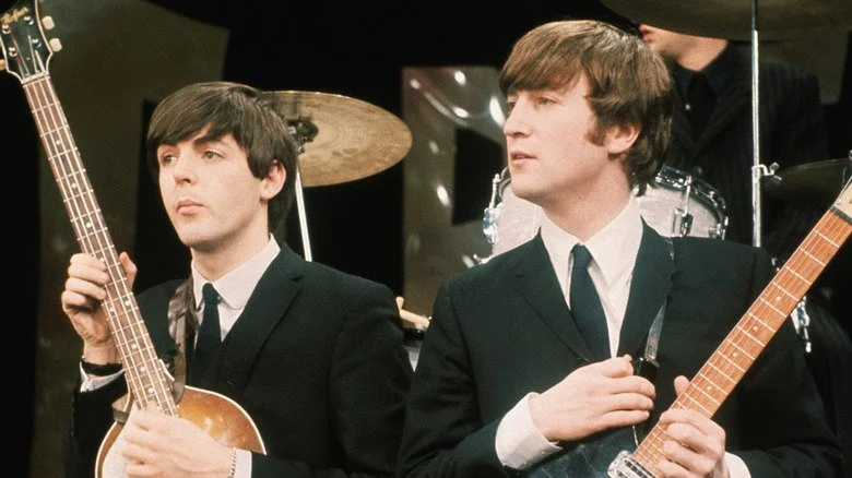 Paul McCartney et John Lennon en 1964