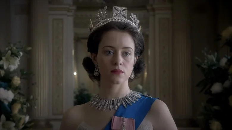 Claire Foy en tant que Reine Elizabeth II dans The Crown