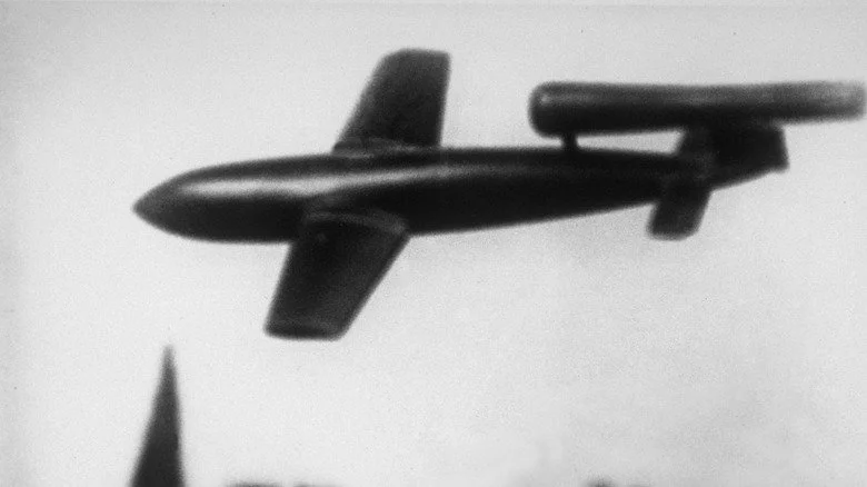 v-1 bomb in flight