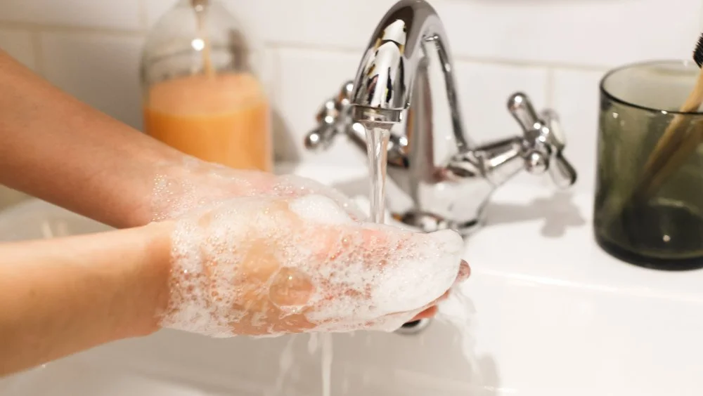 Les virus détestent la panique et la désinformation