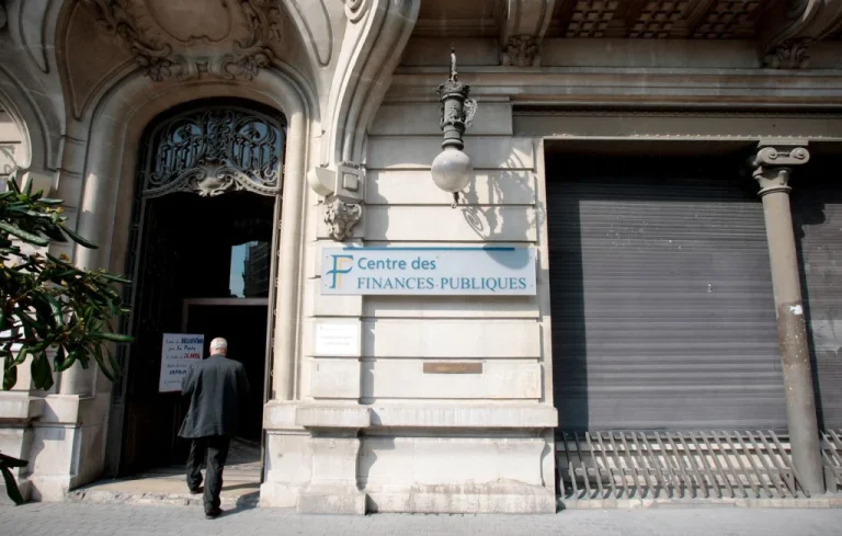 Agression au Centre des Impôts de Cusset : Frayeur à Allier
