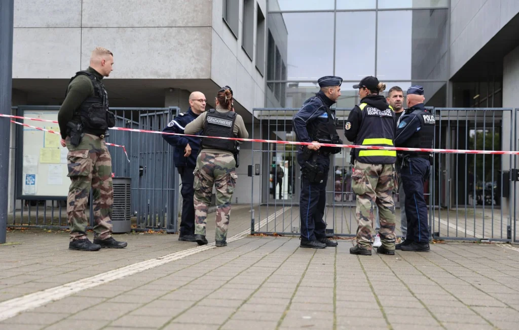 Agression au collège en Alsace : élève poignarde un enseignant