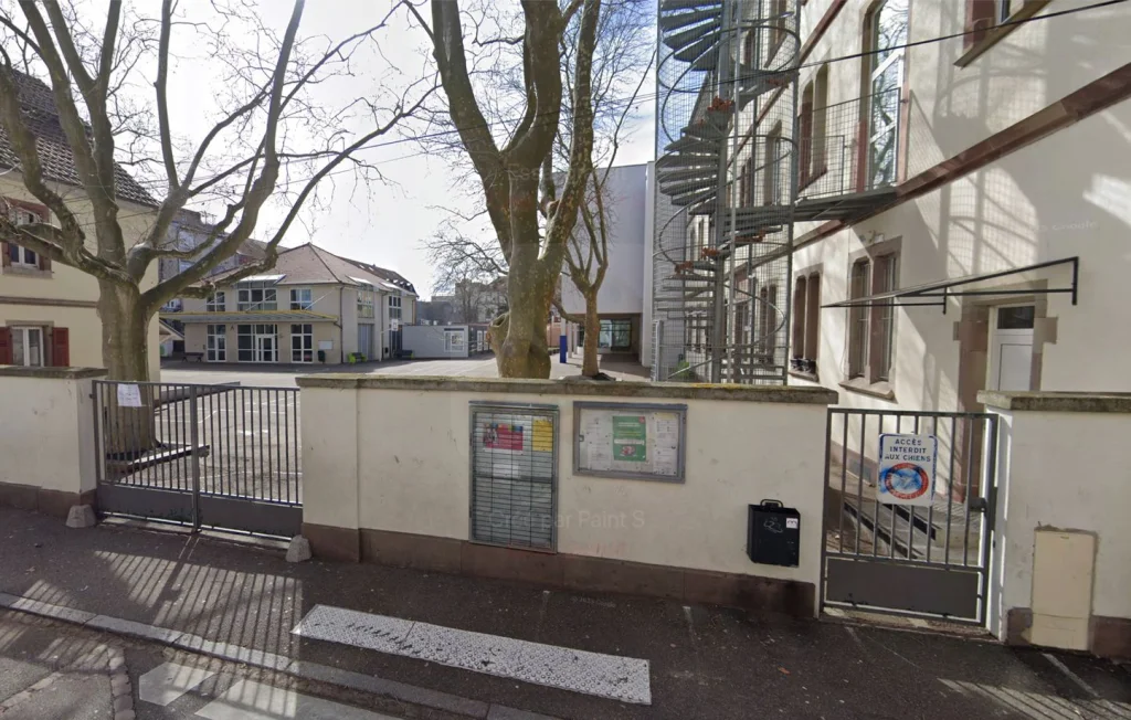 Ardennes : Un adolescent traumatisant des élèves avec un pistolet à billes