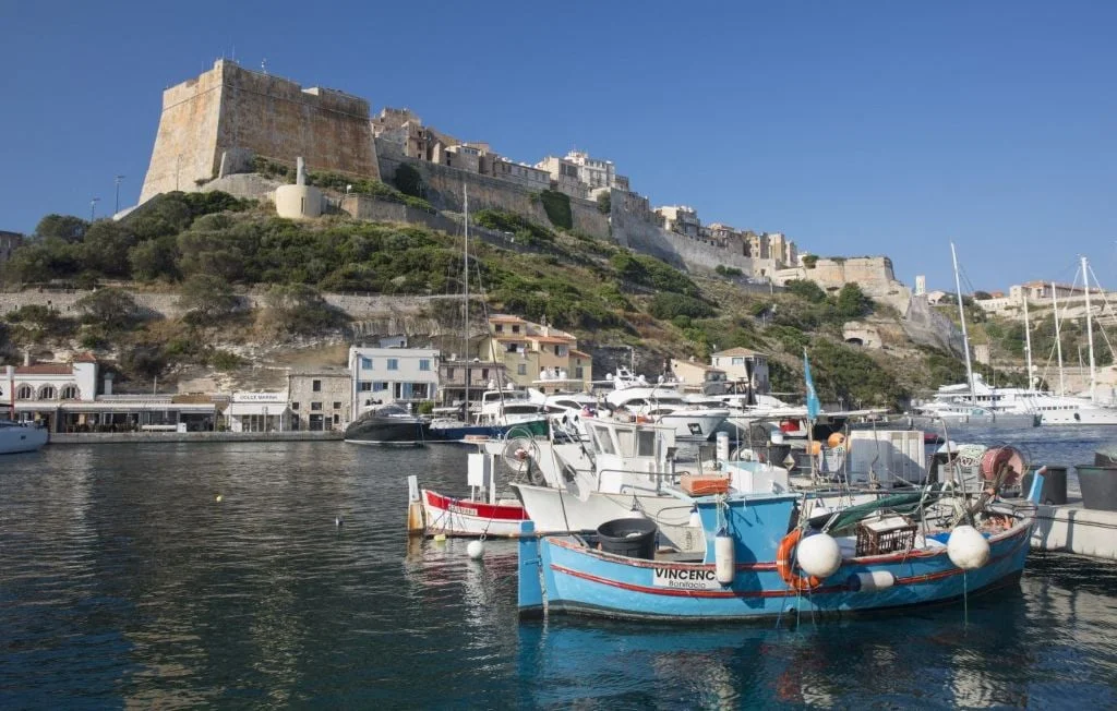 Assassinat en Corse : rivalités entre bateliers révélées