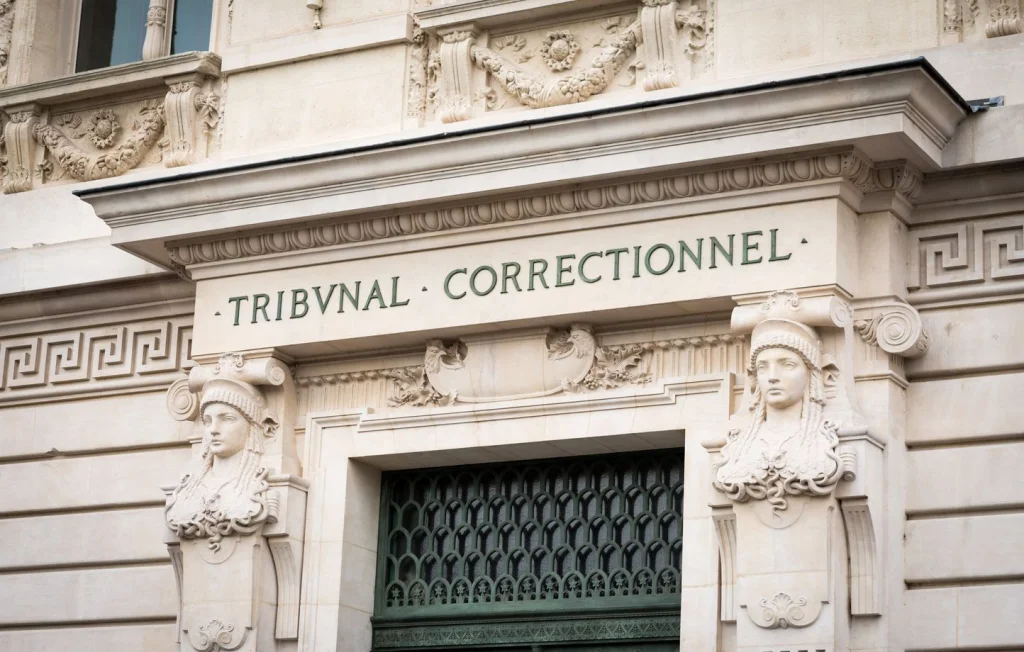 Condamnation d'un homme pour vente illégale de cigarettes électroniques