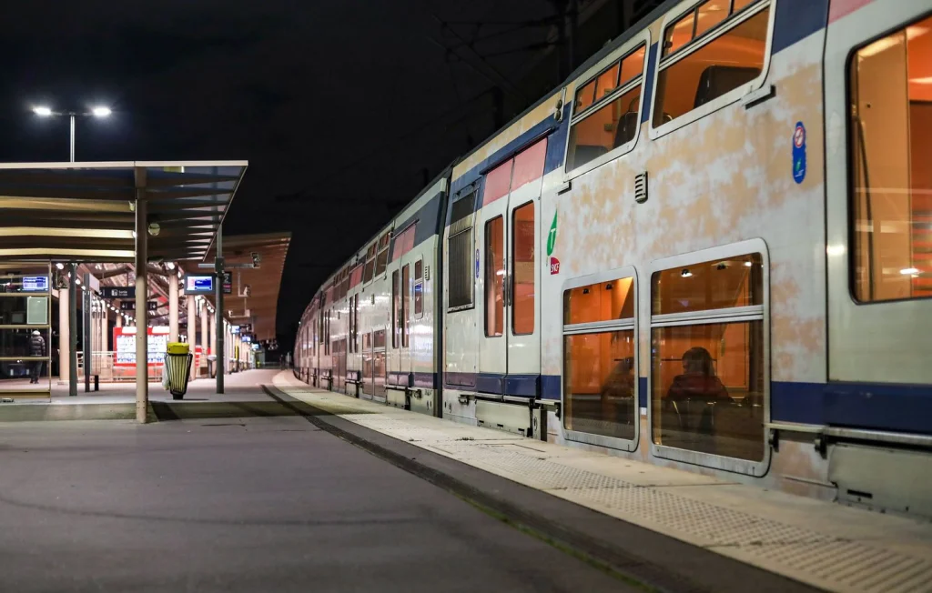 Décès d'un voyageur à bord du RER E en Seine-Saint-Denis