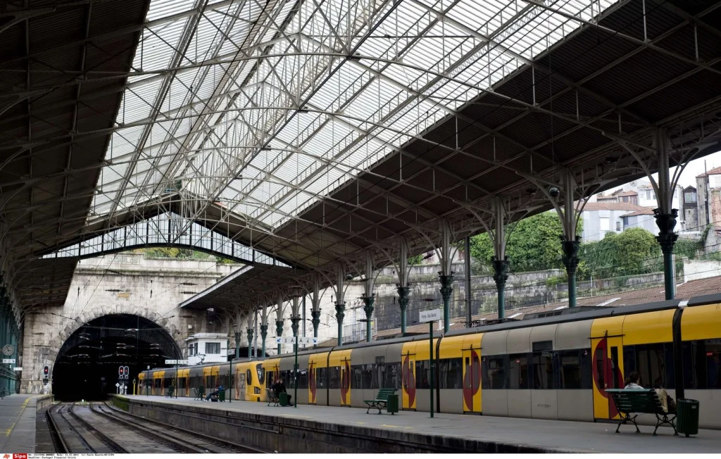 Deux touristes québécoises fauchées par un train au Portugal