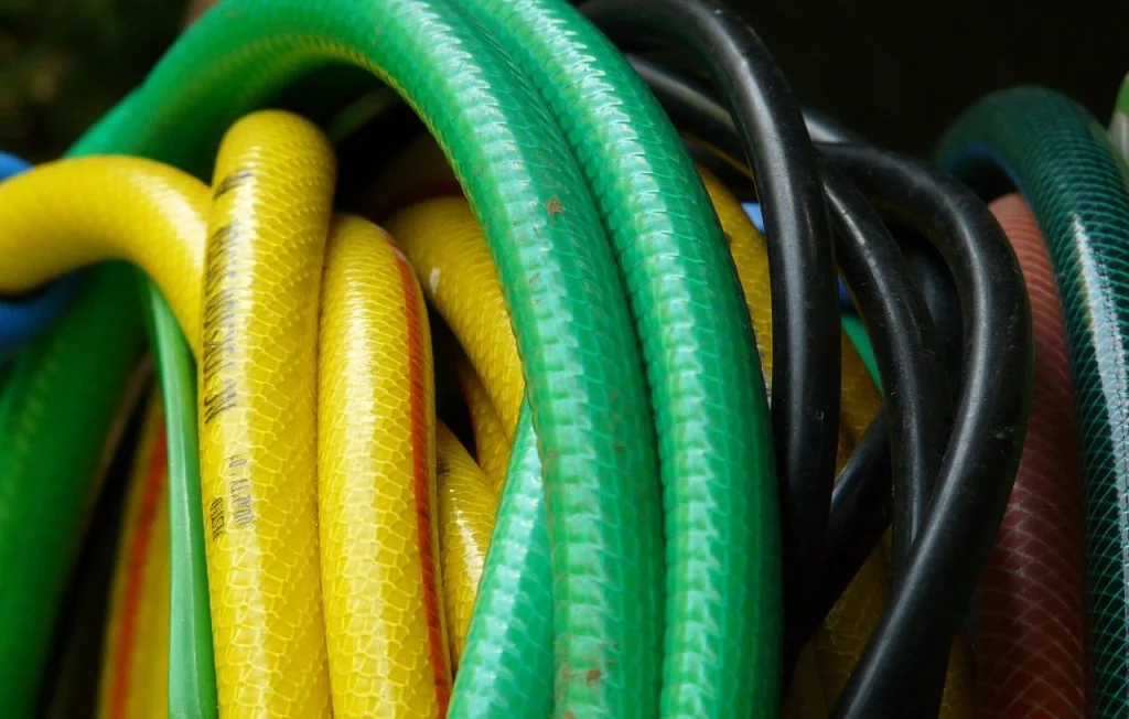 Drame à Séville : Une fillette chute mortellement d'un toit