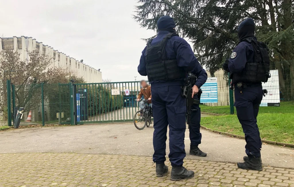 Fausse alerte d'intrusion armée : un collège à Tours confiné
