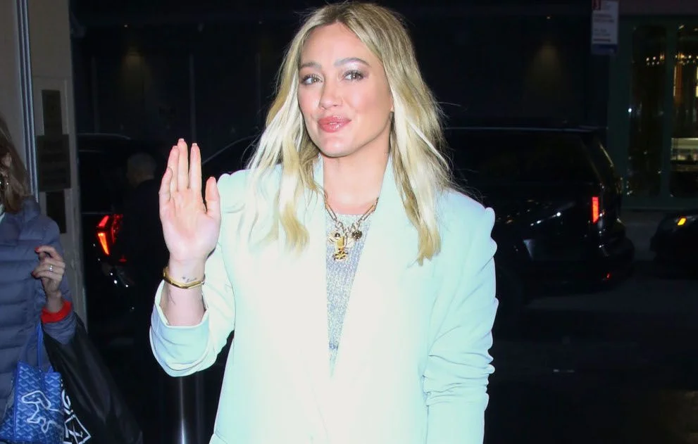 Hilary Duff fait son retour musical, Britney Spears défend Bieber