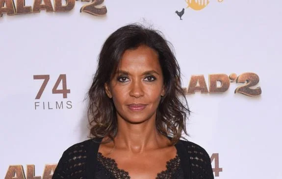 Karine Le Marchand décorée par Rachida Dati, un moment fort