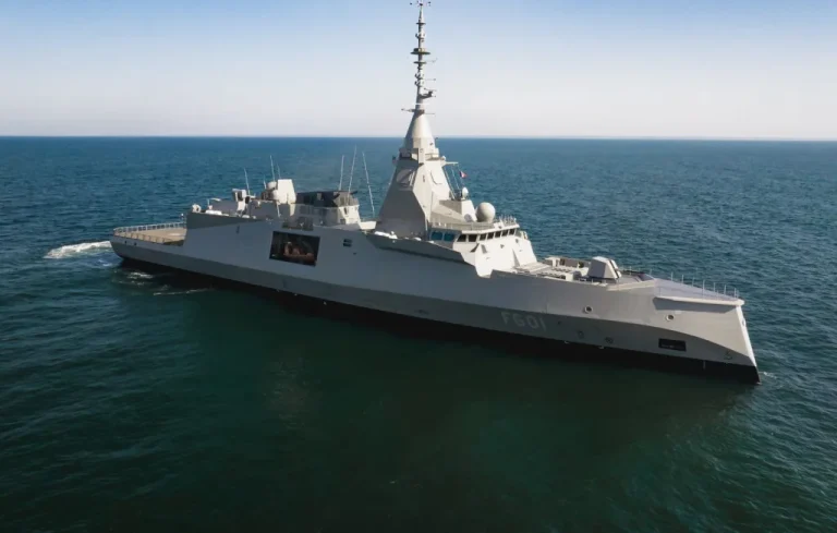 La Grèce va commander une quatrième frégate Belharra à la France
