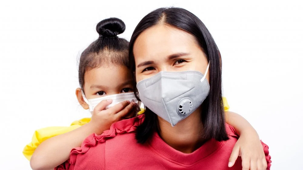 Les jeunes et le coronavirus : sont-ils vraiment en danger ?