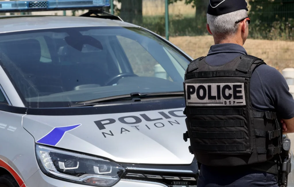 Meurtre à Tours : Un homme retrouvé mort, son compagnon en garde à vue