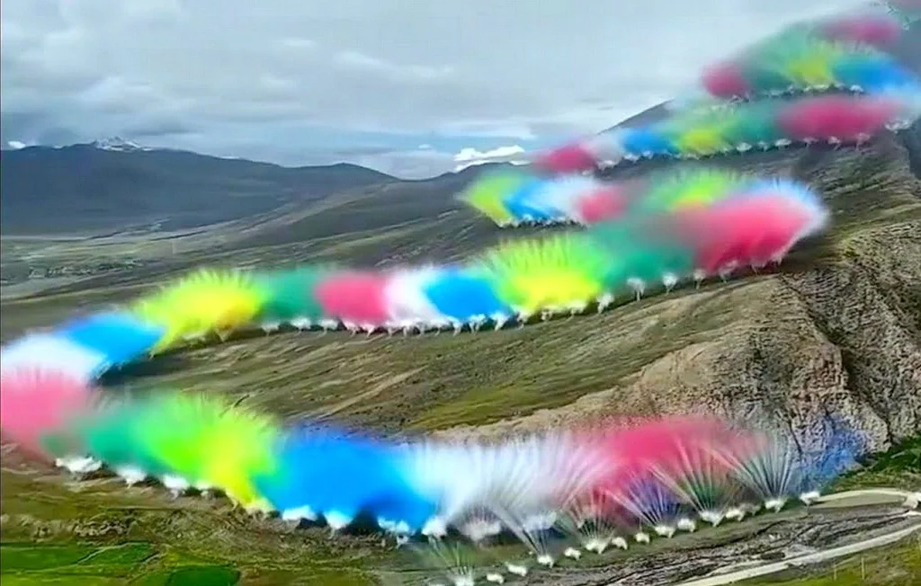 Polémique autour d'un feu d'artifice en Himalaya pour une pub