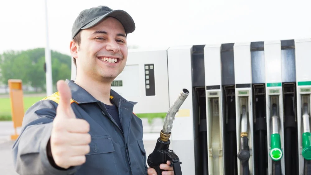 Pourquoi les prix de l'essence chutent-ils actuellement ?