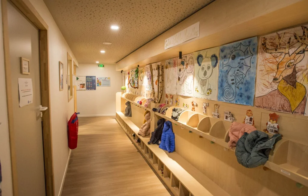 Provins : Évacuation d'une crèche après menace de suicide au gaz