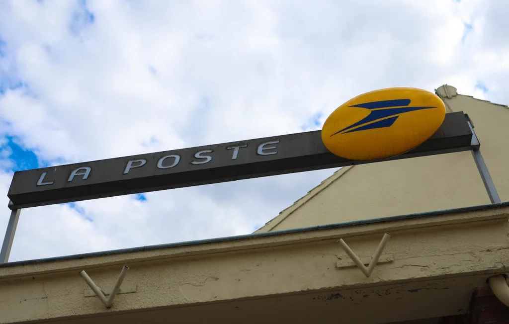 Suspension d'un agent de La Poste pour manque de courtoisie