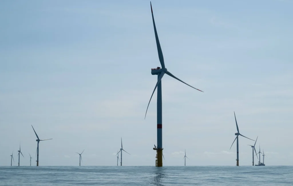 TotalEnergies construit le plus grand parc éolien français en Normandie