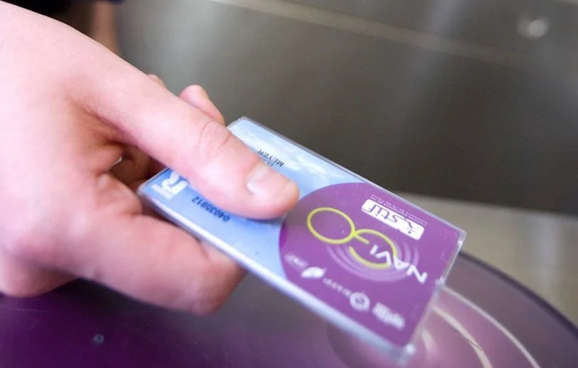 Un Francilien témoigne d'une bizarre combustion de cartes