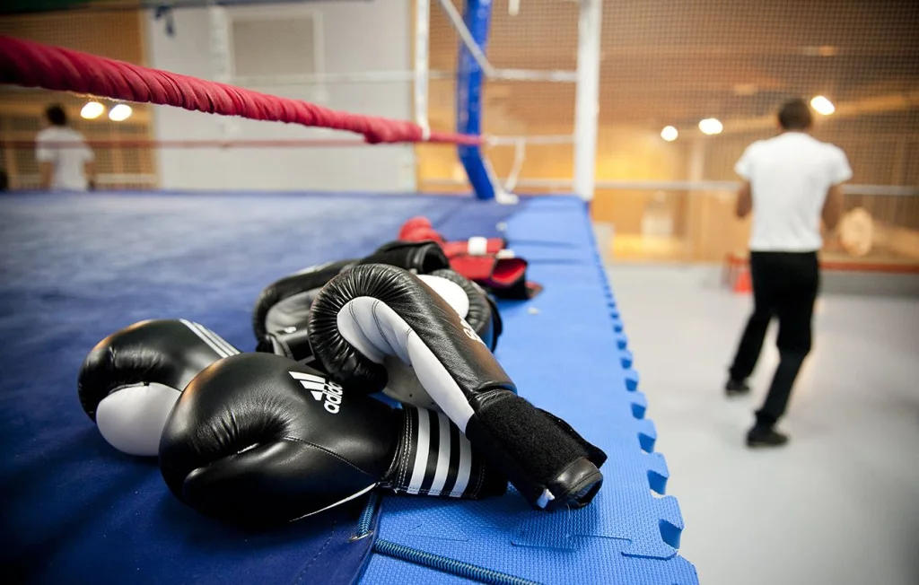 Un entraîneur de boxe condamné pour atteintes sexuelles sur mineures