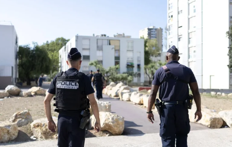 Un jeune interpellé pour avoir jeté sa cocaïne devant la police