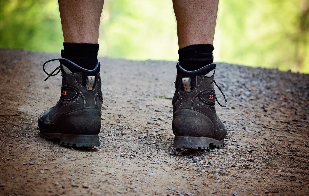 Un randonneur sauvé après une chute de 80 mètres en Suisse