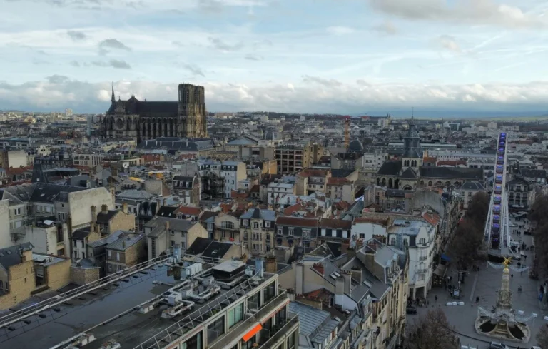 Violente agression de policiers : enquête en cours à Reims
