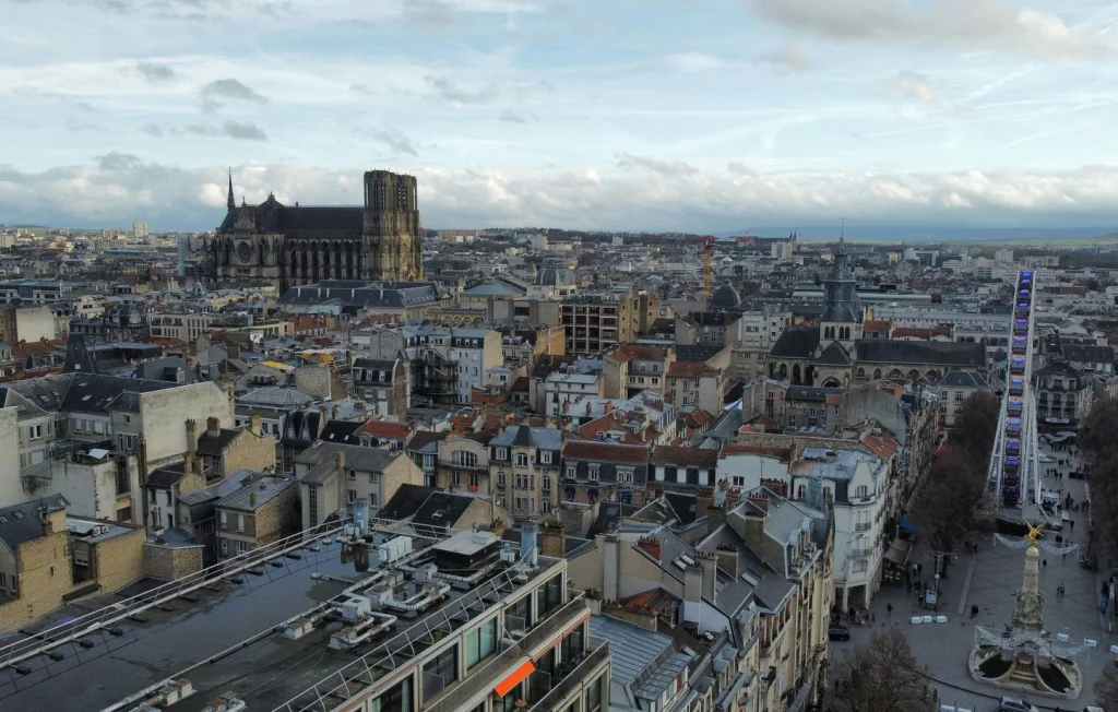Violente agression de policiers : enquête en cours à Reims