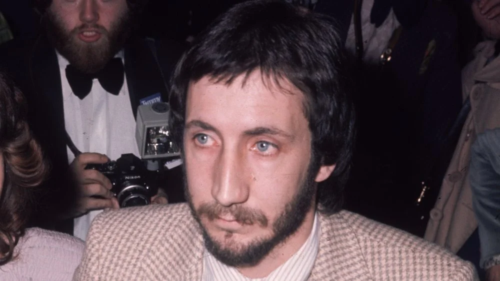Pete Townshend with photographers