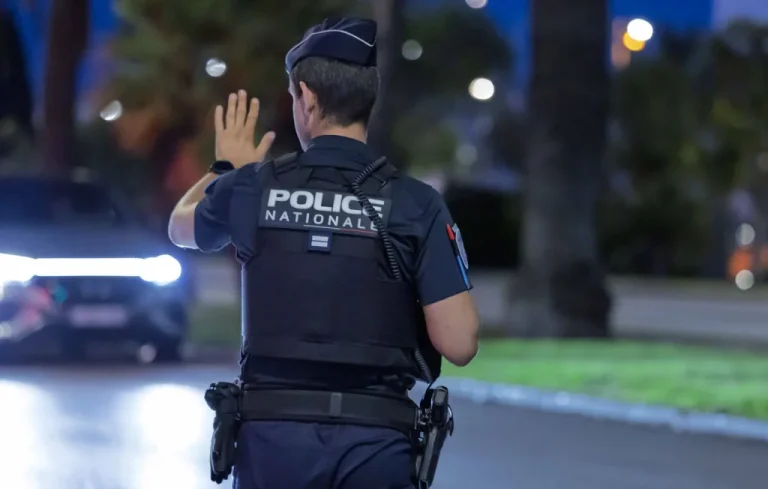 Accident à Avignon : Trois blessés dans une collision avec la police