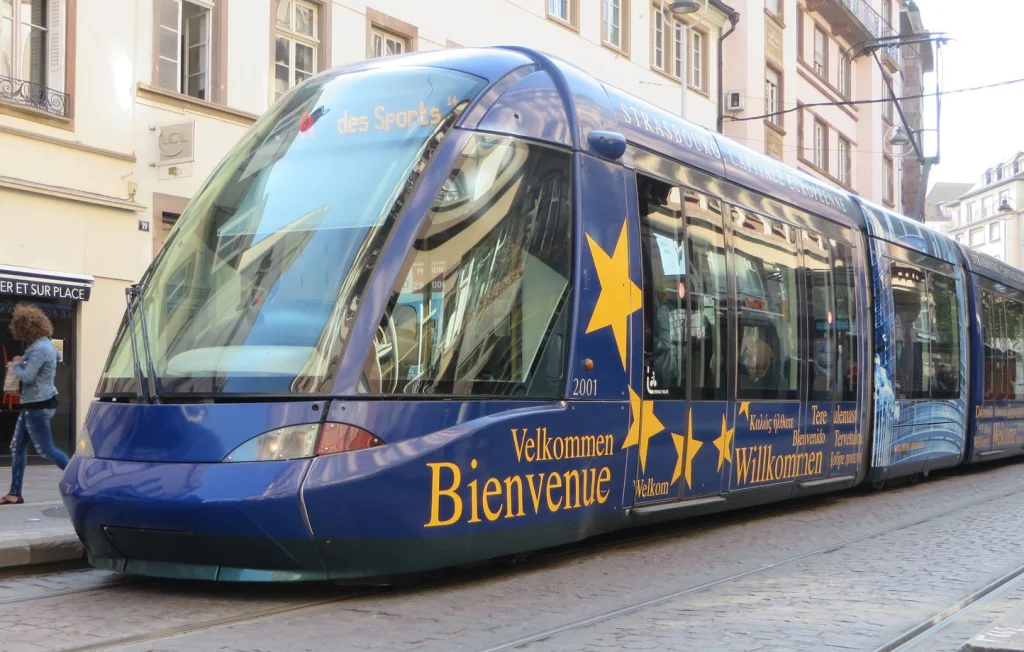Accident à Strasbourg : un enfant coincé sous un tramway